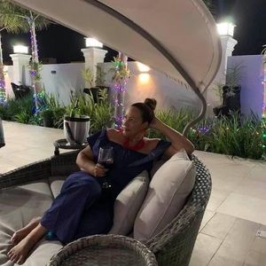 Meet your Posher, Beatriz